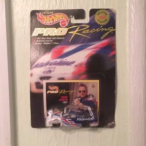 1997 1st Edition Mark Martin Diecast Replica